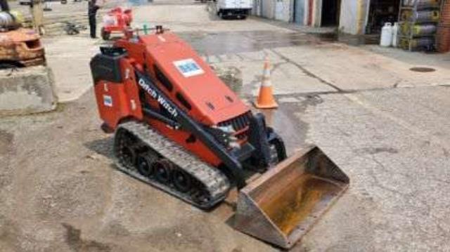 Used equipment sales loader mini ditch witch sk750 in Tri-County Area